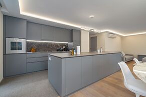 Montreux Lake View Apartments and Spa
