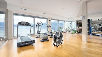Montreux Lake View Apartments and Spa