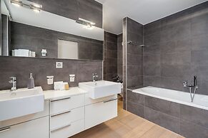 Montreux Lake View Apartments and Spa