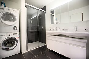 Montreux Lake View Apartments and Spa