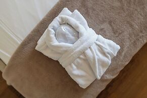 Montreux Lake View Apartments and Spa