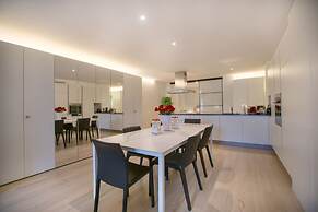 Montreux Lake View Apartments and Spa