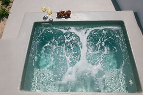 Apanomeria Boutique Residence