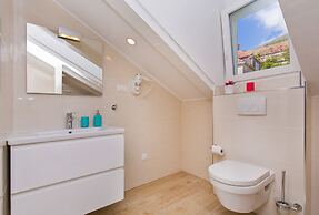 Porta Apartments by Irundo