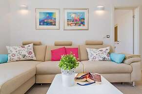 Porta Apartments by Irundo