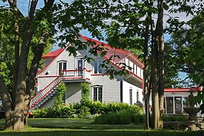 Maison Ancestrale Simard 1852