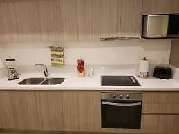 Cute 1 BR in amazing location by Happy Address