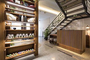 Bloom House by Sweet Porto