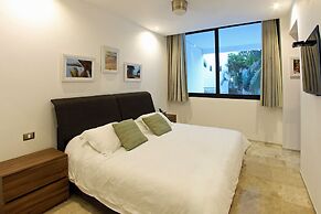 Menesse on the Beach