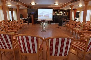 Hotel Petr Perviy