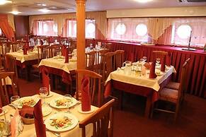 Hotel Petr Perviy