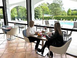 Hotel La Bastide Saint Martin