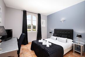 Hotel La Bastide Saint Martin