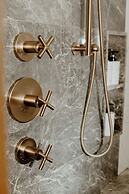 Four Seasons Hotel Montreal