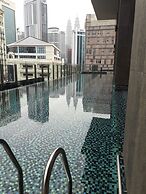 7Stonez Anggun Suites