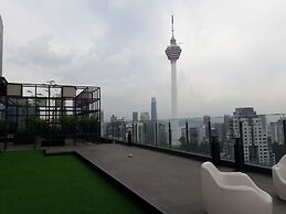 7Stonez Anggun Suites