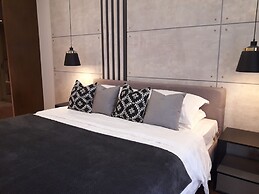 7Stonez Anggun Suites