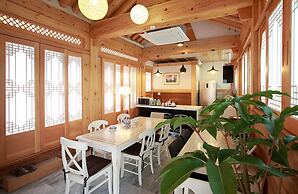 Wiyeonjae Hanok Stay