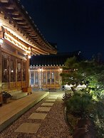 Wiyeonjae Hanok Stay