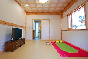 Wiyeonjae Hanok Stay