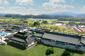 Wiyeonjae Hanok Stay