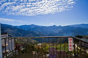 Maple Leaf Holiday Villa