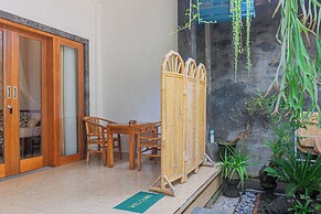 Artha Dewata Home Stay