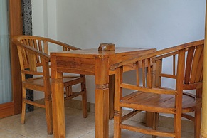 Artha Dewata Home Stay