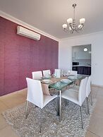 Seafront LUX Apartment wt Pool, Upmarket Area