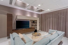 Super Luxury Apartment in Tigne Point, Amazing Ocean Views