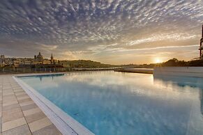 Super Luxury Apartment in Tigne Point, Amazing Ocean Views