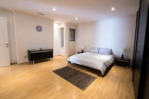 Bright, Spacious and Right in the Center