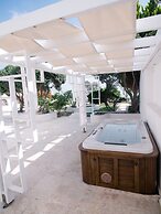 Grand Villa Santorini