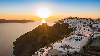 Grand Villa Santorini