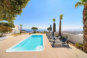 Grand Villa Santorini