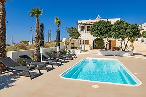 Grand Villa Santorini