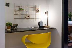 Hangzhou Backlighting Inn