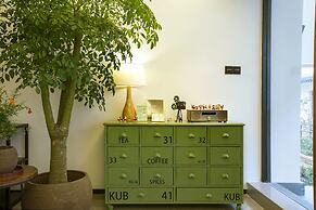 Hangzhou Backlighting Inn