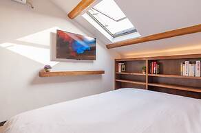 Hangzhou Backlighting Inn