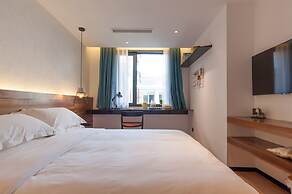 Hangzhou Backlighting Inn