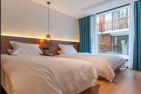 Hangzhou Backlighting Inn