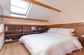 Hangzhou Backlighting Inn