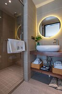 Hangzhou Backlighting Inn