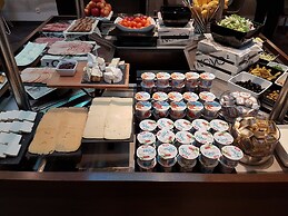 Apartments with Event Space & Hot Tub