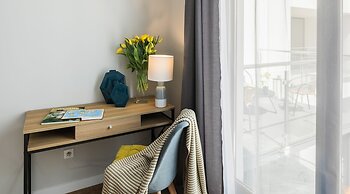 Apartments with Event Space & Hot Tub