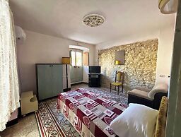 Collis Petri Relais