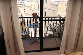 Seashells 2 Bedroom Apartment by Getaways Malta
