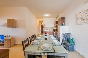 Seashells 2 Bedroom Apartment by Getaways Malta
