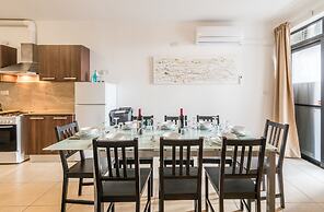 Seashells 2 Bedroom Apartment by Getaways Malta