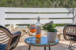 Paxos Couple House By Konnect